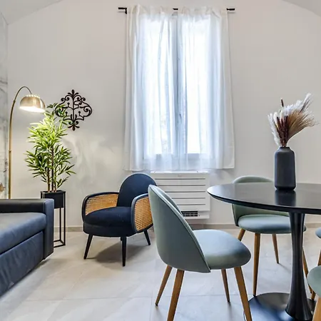 Housmart Masini 9 Int 1 *